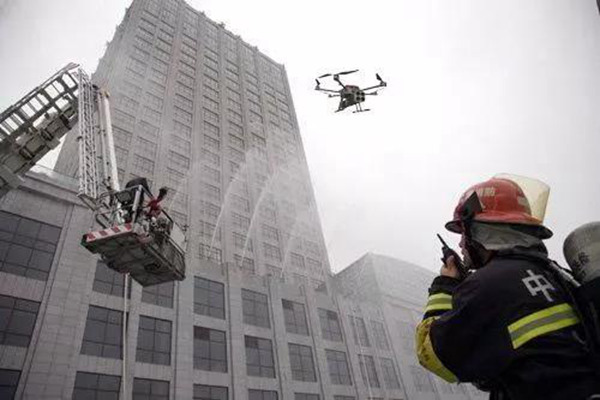 未來可能導彈滅火系統和無人機滅火會普及